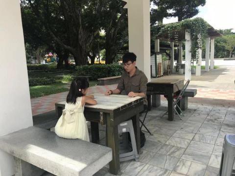 胡偉傑（歡迎外派合作） - 上海學生來台灣