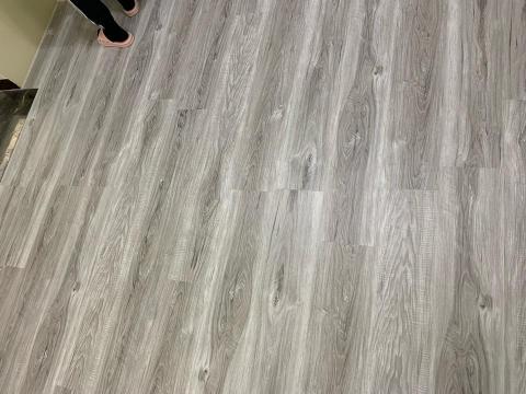 品慶工程行 - 超防水卡扣地板鋪設