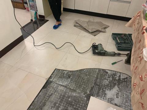 品慶工程行 - 磁磚打除