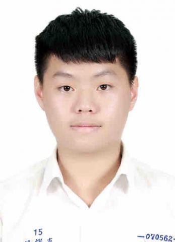 提供高雄衝浪教學服務的專家邱翊豪