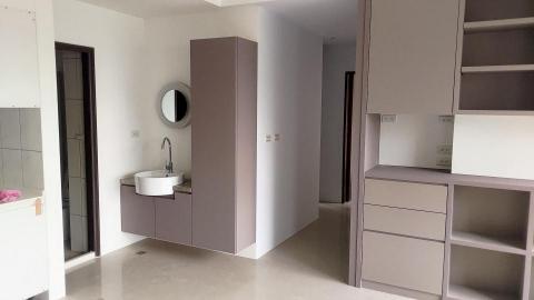 林英銘 - 木櫃改色