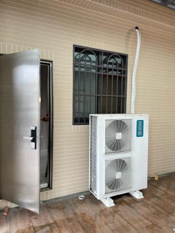 東申亮空調工程-阿輝 - 銷售中心工業風