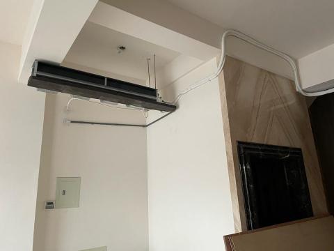 東申亮空調工程-阿輝 - 銷售中心工業風