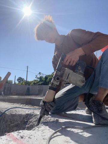 禾燕企業社  - 工程施工打洞