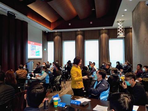 Elsa-你的生涯規劃顧問 - 為企業講述心理測評&溝通表達