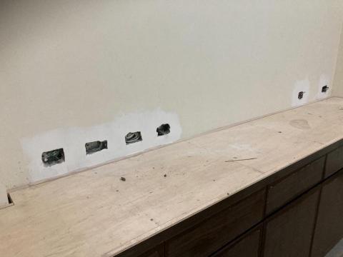 威振油漆工程 - 批土補平