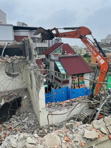 奕順工程行 - 房屋靜音咬碎拆除