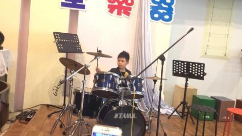 時韻婷 - 6歲第一次上台演出