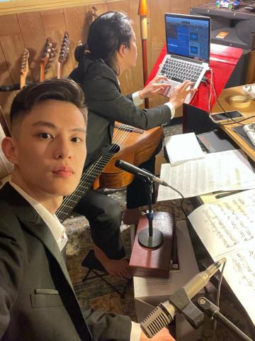 余老師（吉他、烏克麗麗專業教學） - 