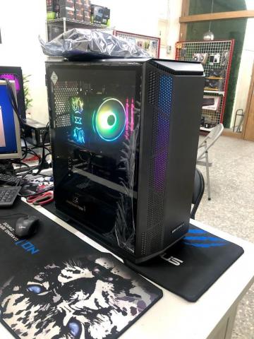 明誠科技 - 客戶訂購電腦實圖