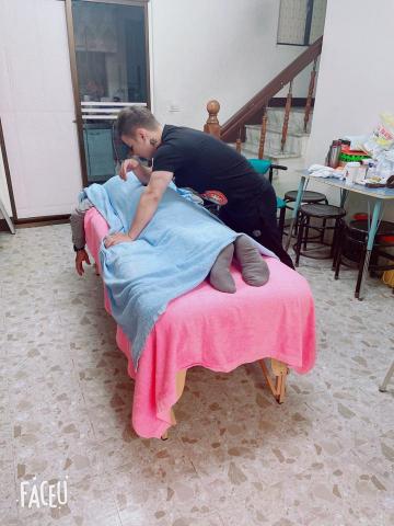 專業按摩調理師（到府服務and工作室） - 到府服務身體放鬆