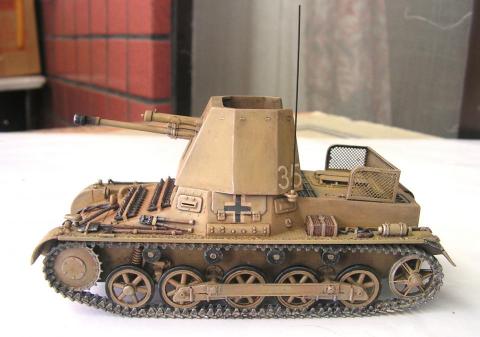 顏奕樑 - 二戰德軍 1號自走砲戰車/DAK非洲軍團/使用牛魔王改套[改造光影塗裝粉彩舊化等1/35]