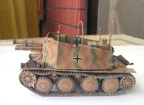 顏奕樑 - 二戰德軍 Grille蟋蟀自走砲戰車含戰鬥室全內構[改造光影迷彩粉彩塗裝等1/35]