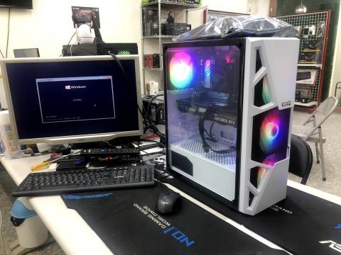 明誠科技 - 客戶訂購電腦實圖