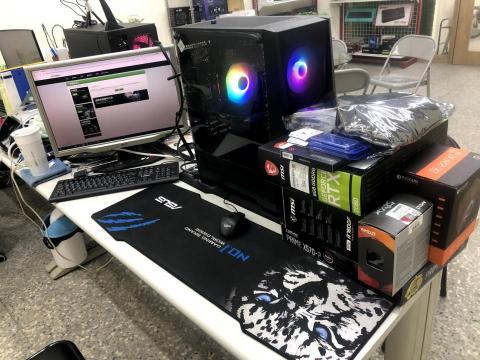 明誠科技 - 客戶訂購電腦實圖