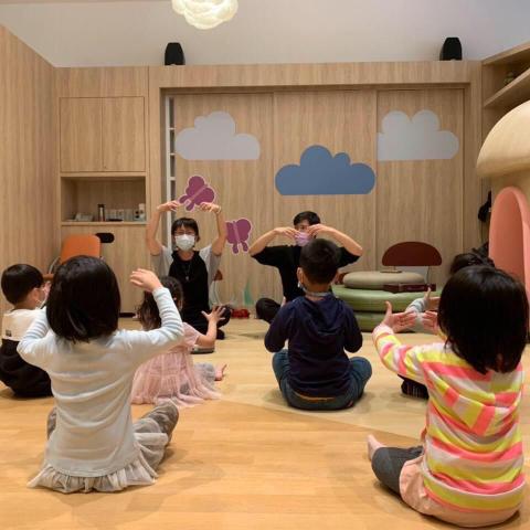 吳老師 - 新創意幼兒音樂班