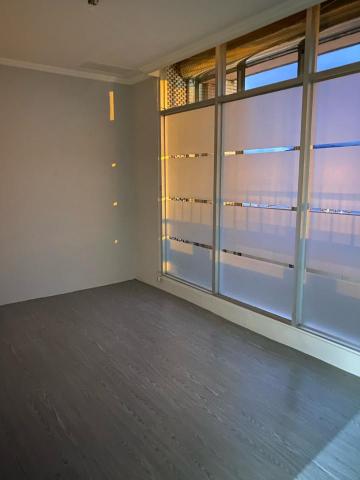 庭豪 - 玻璃貼膜：有效阻擋太陽直射的不舒服感