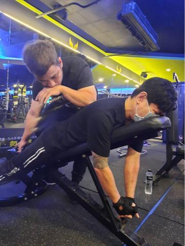 專業按摩調理師（到府服務and工作室） - 健身房運動放鬆