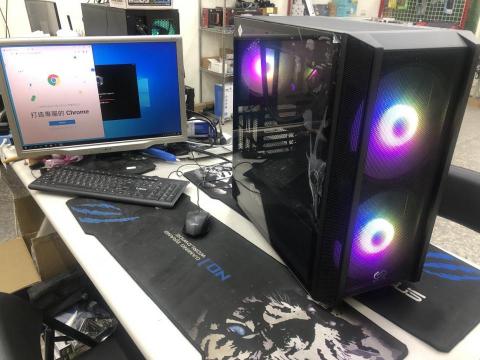 明誠科技 - 客戶訂購電腦實圖