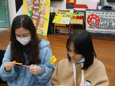 陳品杉 - 陪伴山區小朋友度過營期