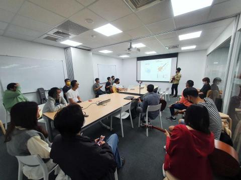 政緯吉他教學 - 企業授課