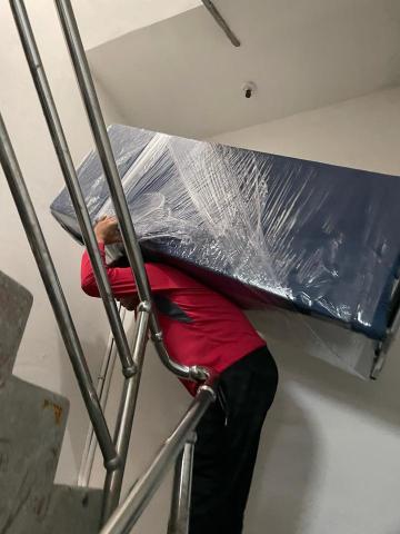 誠家搬家-（台北搬家、新北搬家、桃園搬家、基隆搬家）跟您最棒 - 冰箱搬運