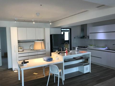 新采工程行 - 四面寬的大房子 廚房當然也要變大