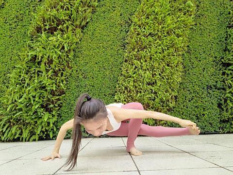 桃園私人瑜伽老師  許庭甄Evelyn - 