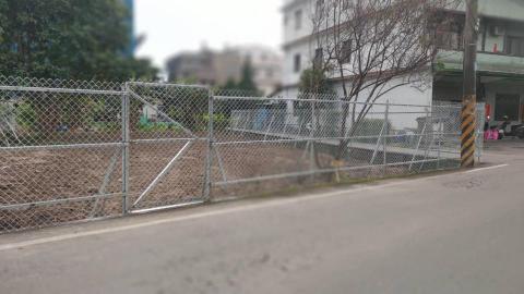 陳仁 - 菱型網 陳仁 - 菱型網