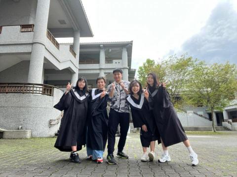 提供翻译i服務的專家葉江庭