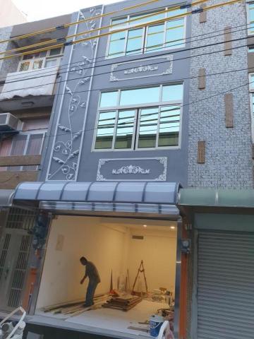 詠鑫整修工程行 - 霧光板遮雨棚 詠鑫整修工程行 - 霧光板遮雨棚