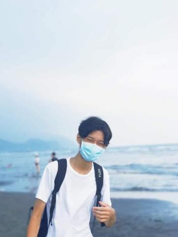 提供北投高中服務的專家林哲宇