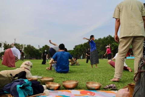 山氏 - 2021頌缽與即興舞蹈工作坊
共同帶領者：李心萍