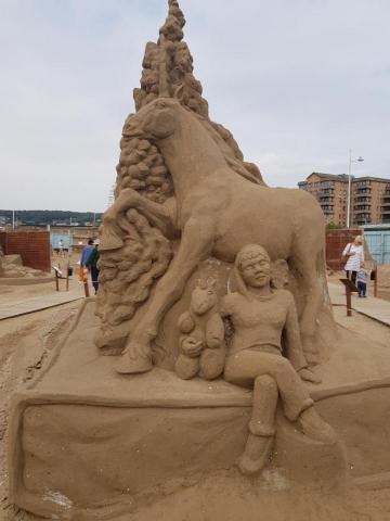 唐乾耀 - 海邊的沙雕展覽