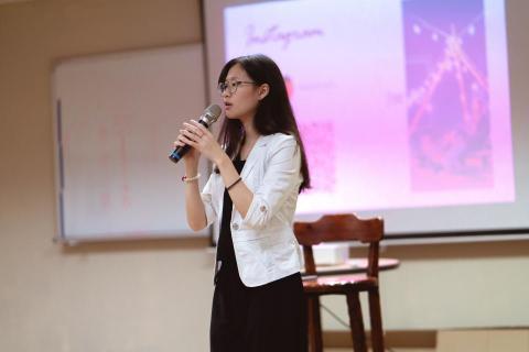 提供線上家教服務的專家Poccroli Tung