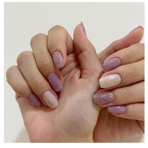 王艾妮 - 溫柔金邊花?迎接春天的氣息