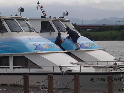 荷瑞數位科技 - 船體美化施工