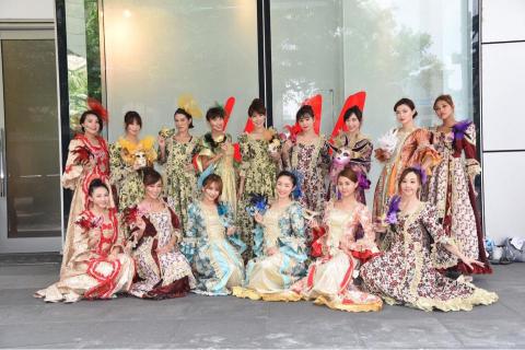 林妤珊 - 哥斯達郵輪宣傳影片舞者(左後ㄧ）