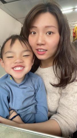 小羽輔導老師🧸 - 三歲多的弟弟，燦爛的笑容☺️