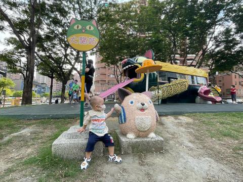 小羽輔導老師🧸 - 帶小朋友去公園玩