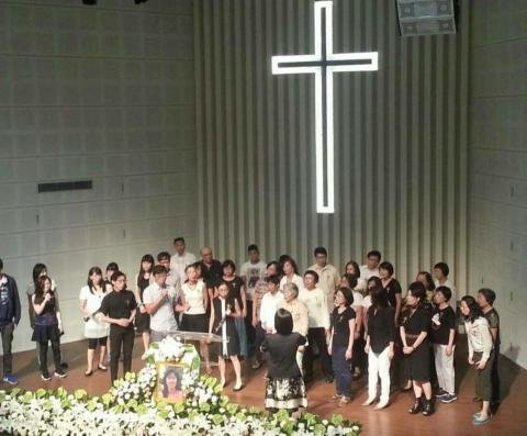 王逸 - 詩班指揮