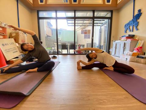 李燕青 - 舒緩伸展 李燕青 - 舒緩伸展