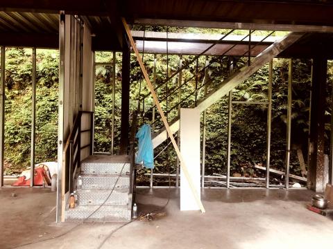 盛鑫金屬工程有限公司 - 樓梯及扶手