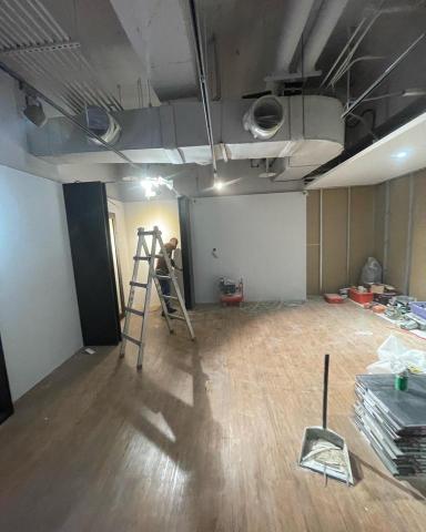 許晉碩 - 桃園 統領百貨場油漆