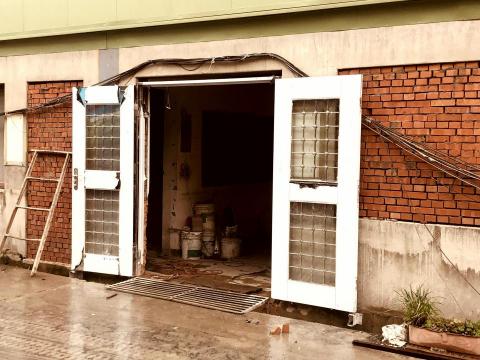 盛鑫金屬工程有限公司 - 鐵門新裝