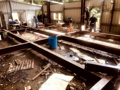 盛鑫金屬工程有限公司 - 拆除舊鐵皮屋,新建H型鋼骨鋼構2層別墅