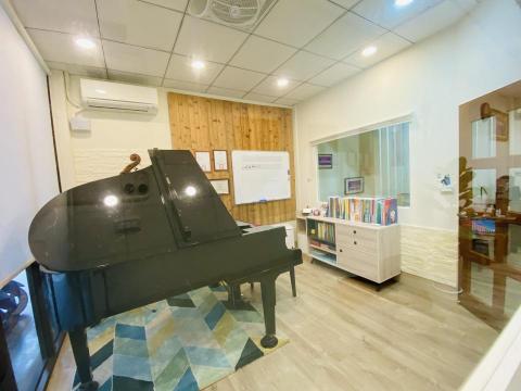 舒曼音樂工作室 - 花蓮私人音樂教室(侯鈞彪提琴工作室,現更名:伊莉莎白音樂教室) 舒曼音樂工作室 - 花蓮私人音樂教室(侯鈞彪提琴工作室,現更名:伊莉莎白音樂教室)