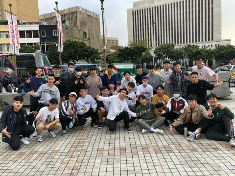 小胖老師街舞教學 - Wade Dance Studio - 台大熱舞社寒訓