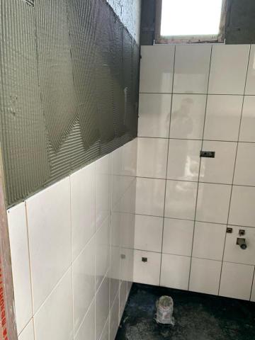 九鼎聯合工程有限公司 - 新建工程，廁所貼磁磚