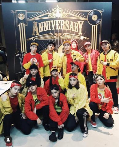 小胖老師街舞教學 - Wade Dance Studio - 帶領培訓舞者參加演出